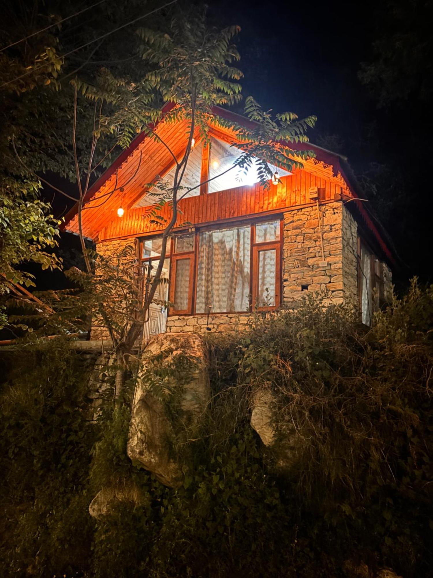 The Cozy Cabin, Jibhi Banjār Екстериор снимка